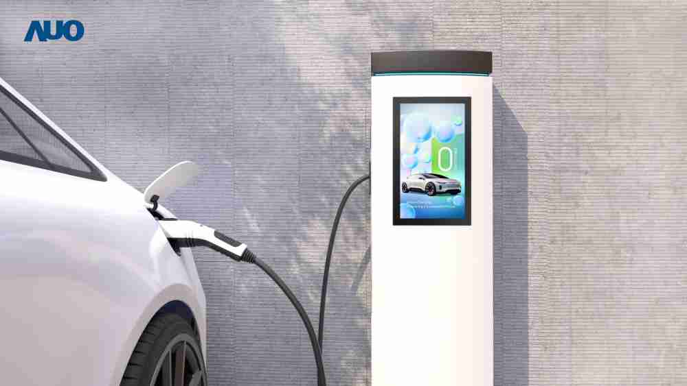 友達〝EVSE車用充電樁解決方案〞專為電動汽車充電樁設計，，具有高亮度、、、克服戶外艱難環境的耐溫、、、、耐紫外線等特性，，並搭載散熱性及擴充性強的高效能工業電腦，，可實現人機互動訴求，，如資訊顯示、、、支付等應用